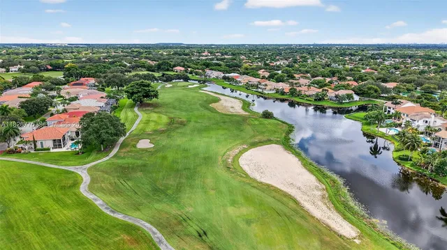 $420,000 | 12442 Northwest 10th Court, Unit C14, Coral Springs, FL 33071