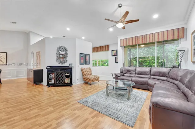 $420,000 | 12442 Northwest 10th Court, Unit C14, Coral Springs, FL 33071