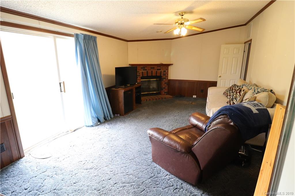 107 Cooks Lake Road Gastonia, NC 28056 - Photo 5 of 28