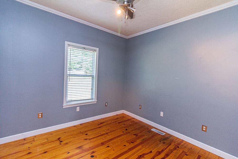 4200 Pleasant Site Road Selmer, TN 38375 - Photo 13 of 23 Gallery Image 13