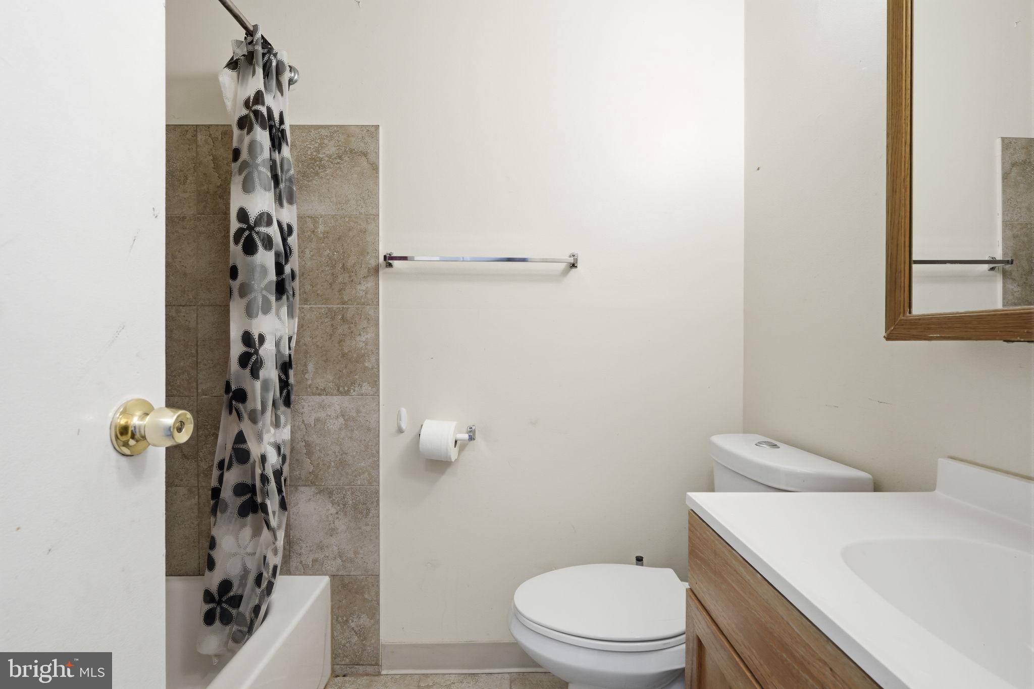 10839 Rennard Street Philadelphia, PA 19116 - Photo 23 of 39 Gallery Image 23