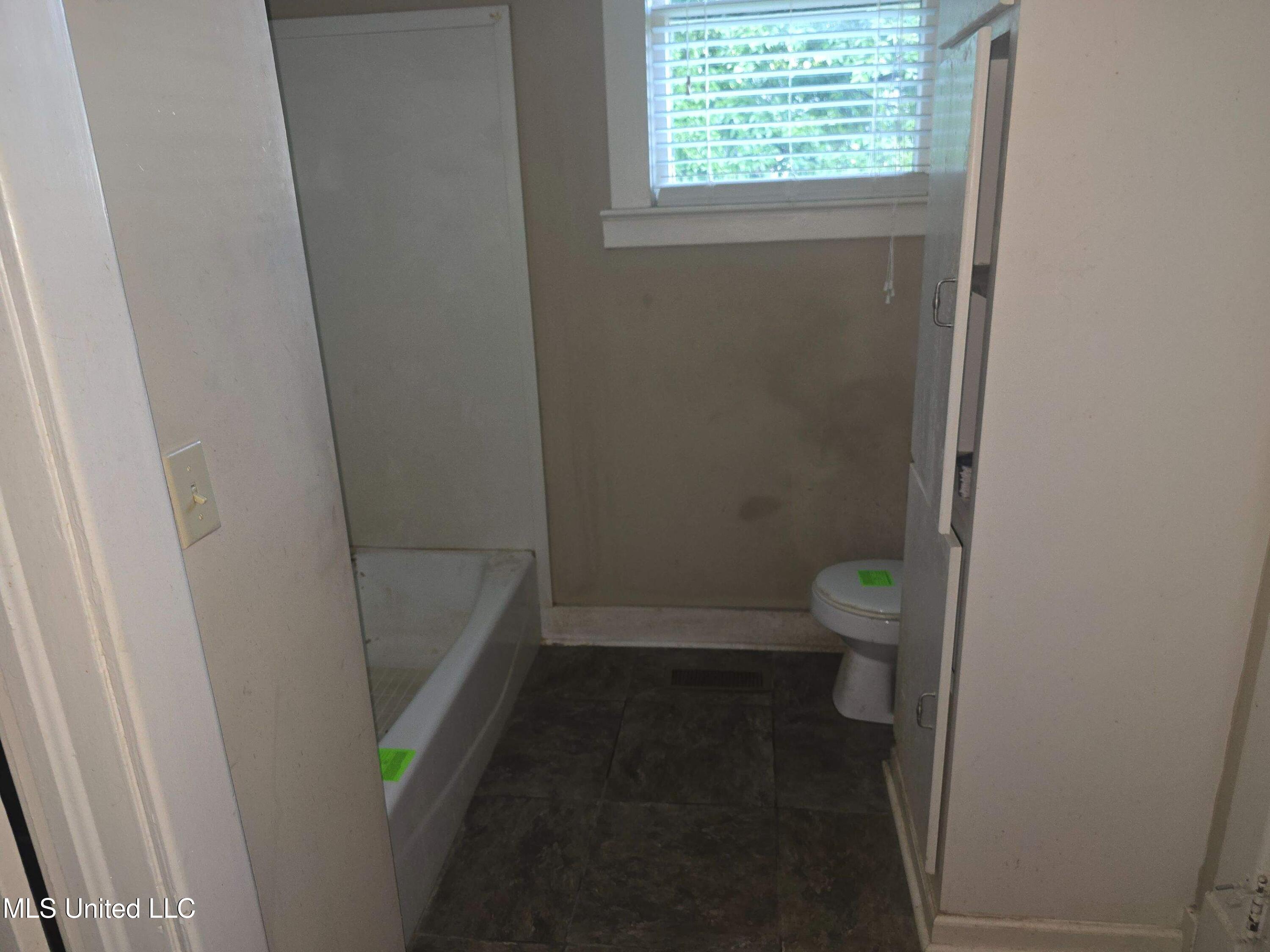 155 West 2nd Street Clarksdale, MS 38614 - Photo 17 of 18 12-Aug 18 2025 06_35pm-HTrP