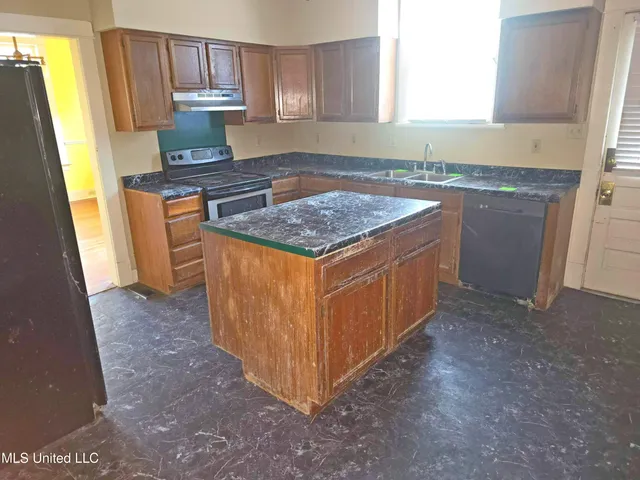 $99,000 | 155 West 2nd Street, Clarksdale, MS 38614