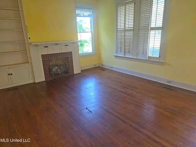 $99,000 | 155 West 2nd Street, Clarksdale, MS 38614