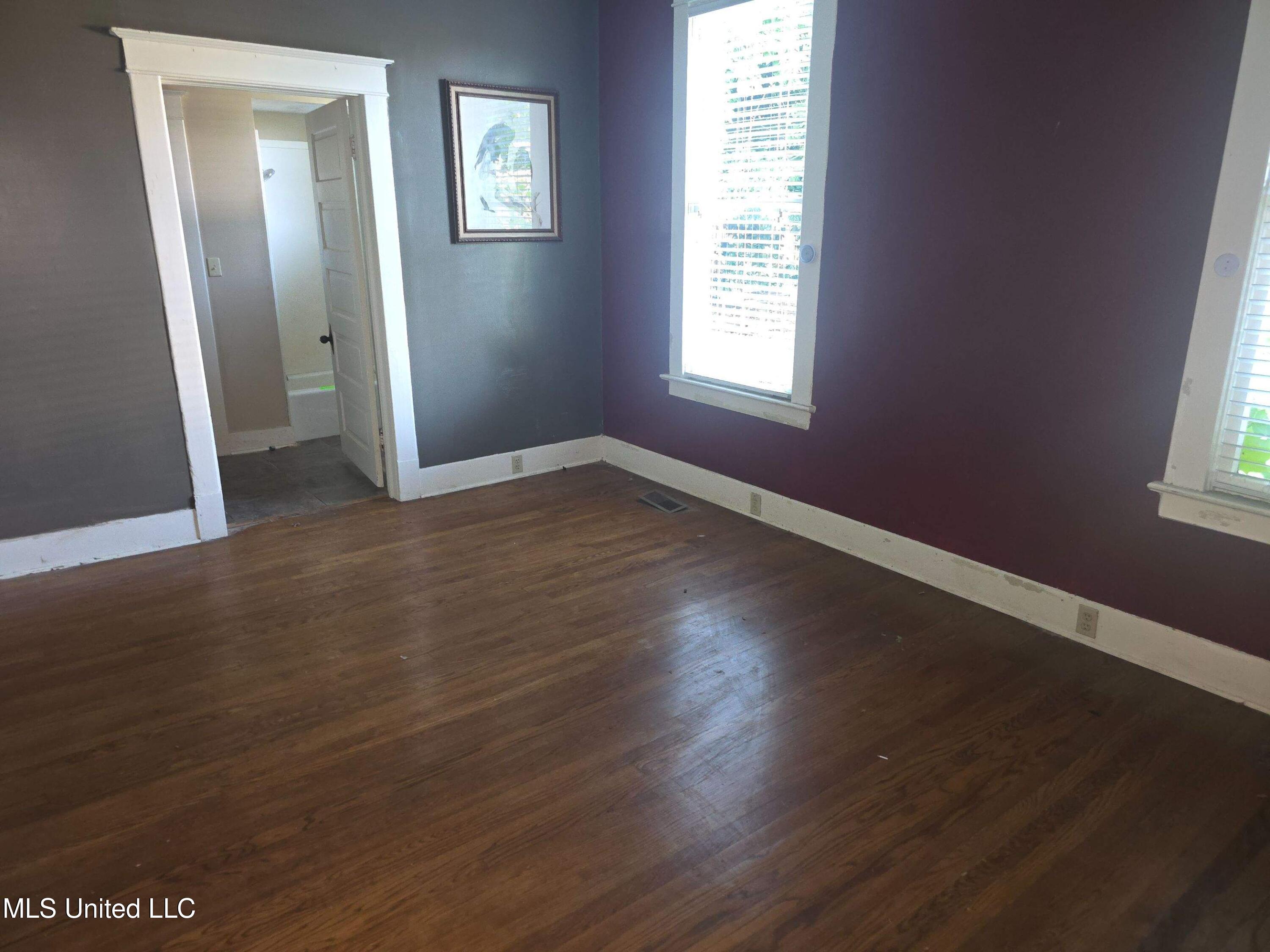 155 West 2nd Street Clarksdale, MS 38614 - Photo 9 of 18 17-Aug 18 2025 06_36pm-T87p