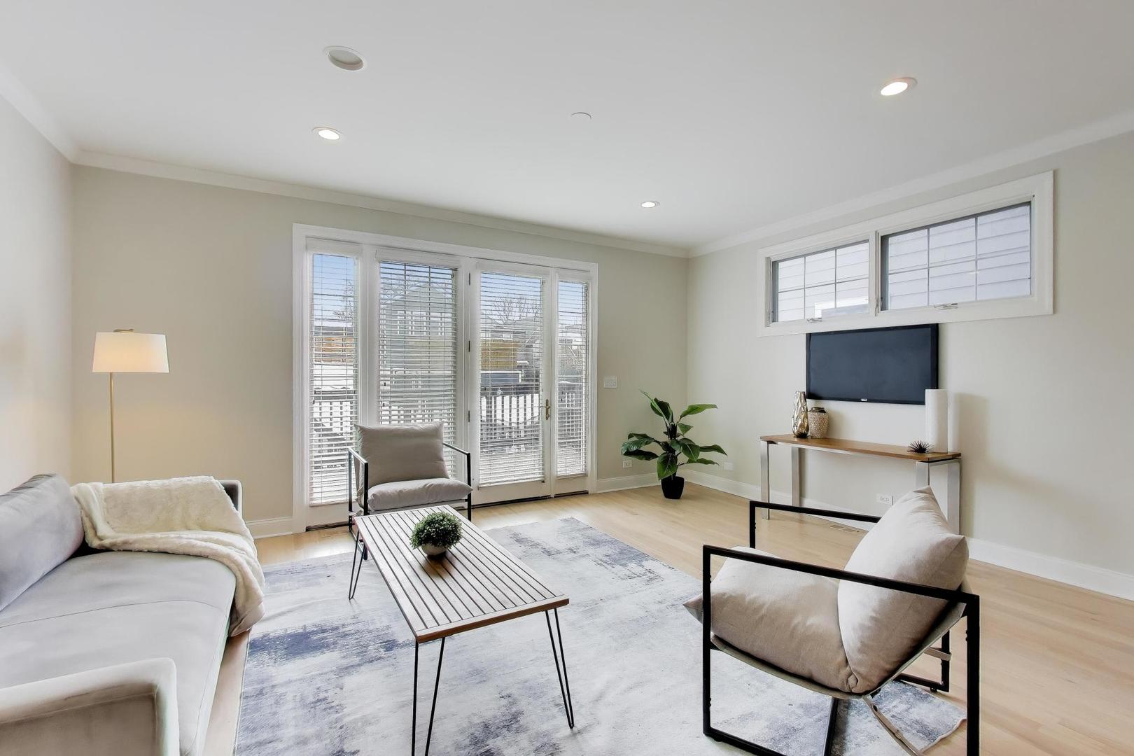 1919 West Fletcher Street Chicago, IL 60657 - Photo 13 of 54