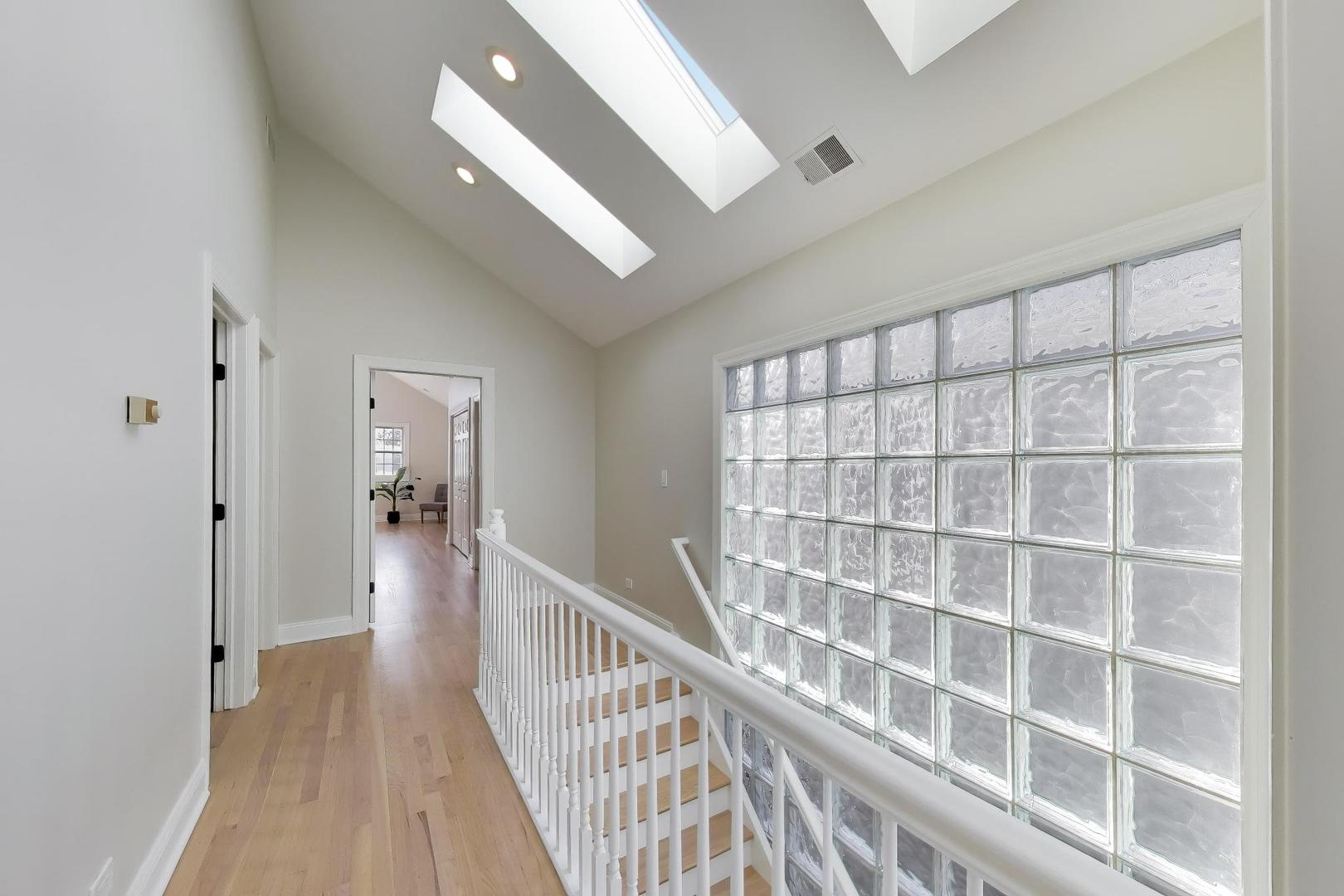 1919 West Fletcher Street Chicago, IL 60657 - Photo 17 of 54