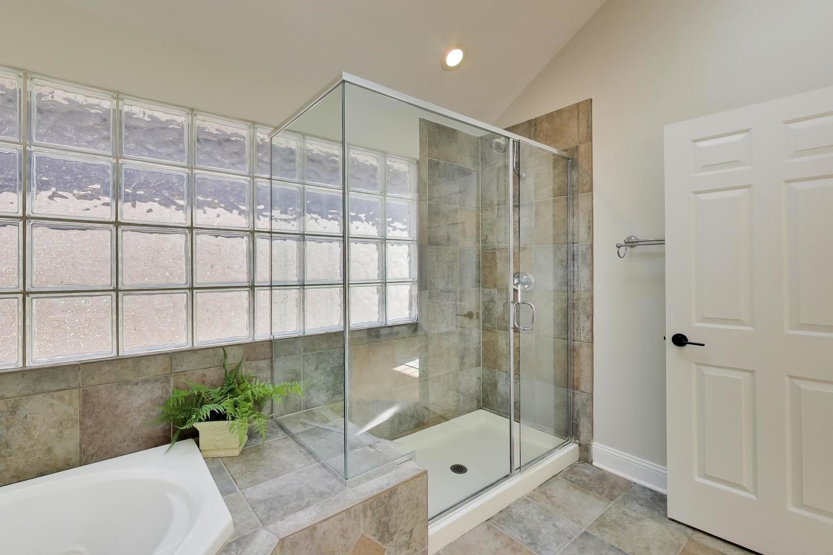 1919 West Fletcher Street Chicago, IL 60657 - Photo 23 of 54