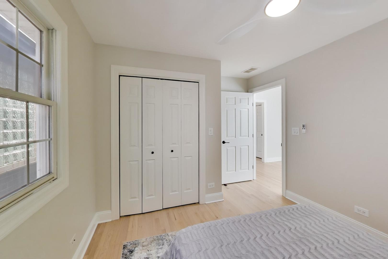 1919 West Fletcher Street Chicago, IL 60657 - Photo 29 of 54