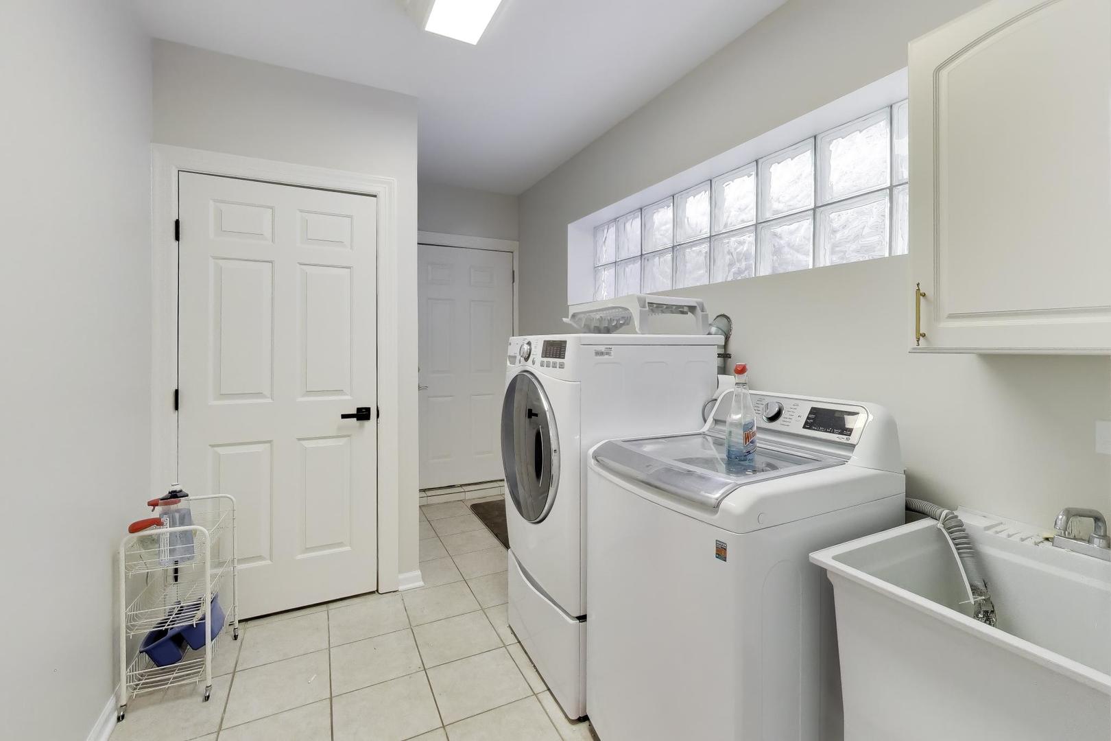 1919 West Fletcher Street Chicago, IL 60657 - Photo 39 of 54