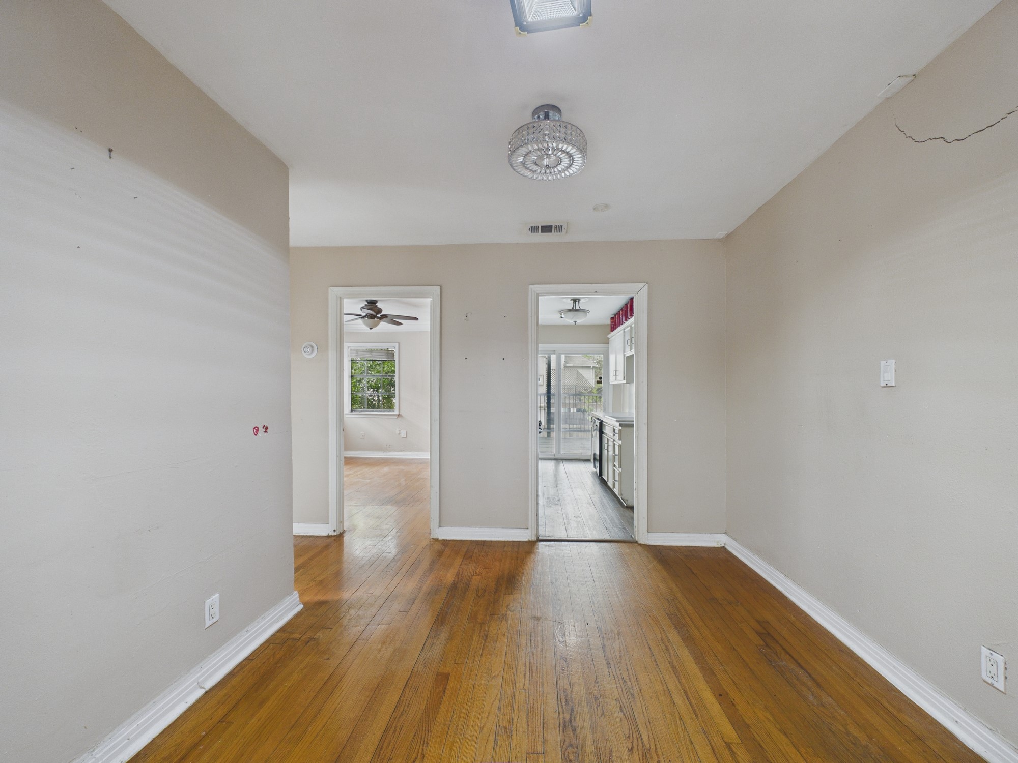 5110 Academy Street, Unit 3 Houston, TX 77005 - Photo 7 of 21 Centralized Dining Area