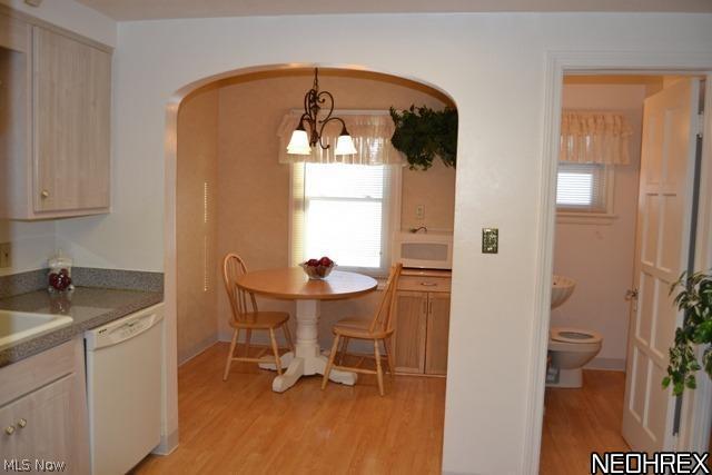 3546 St Albans Road Cleveland Heights, OH 44121 - Photo 7 of 24 KITCHEN-BREAKFAST NOOK