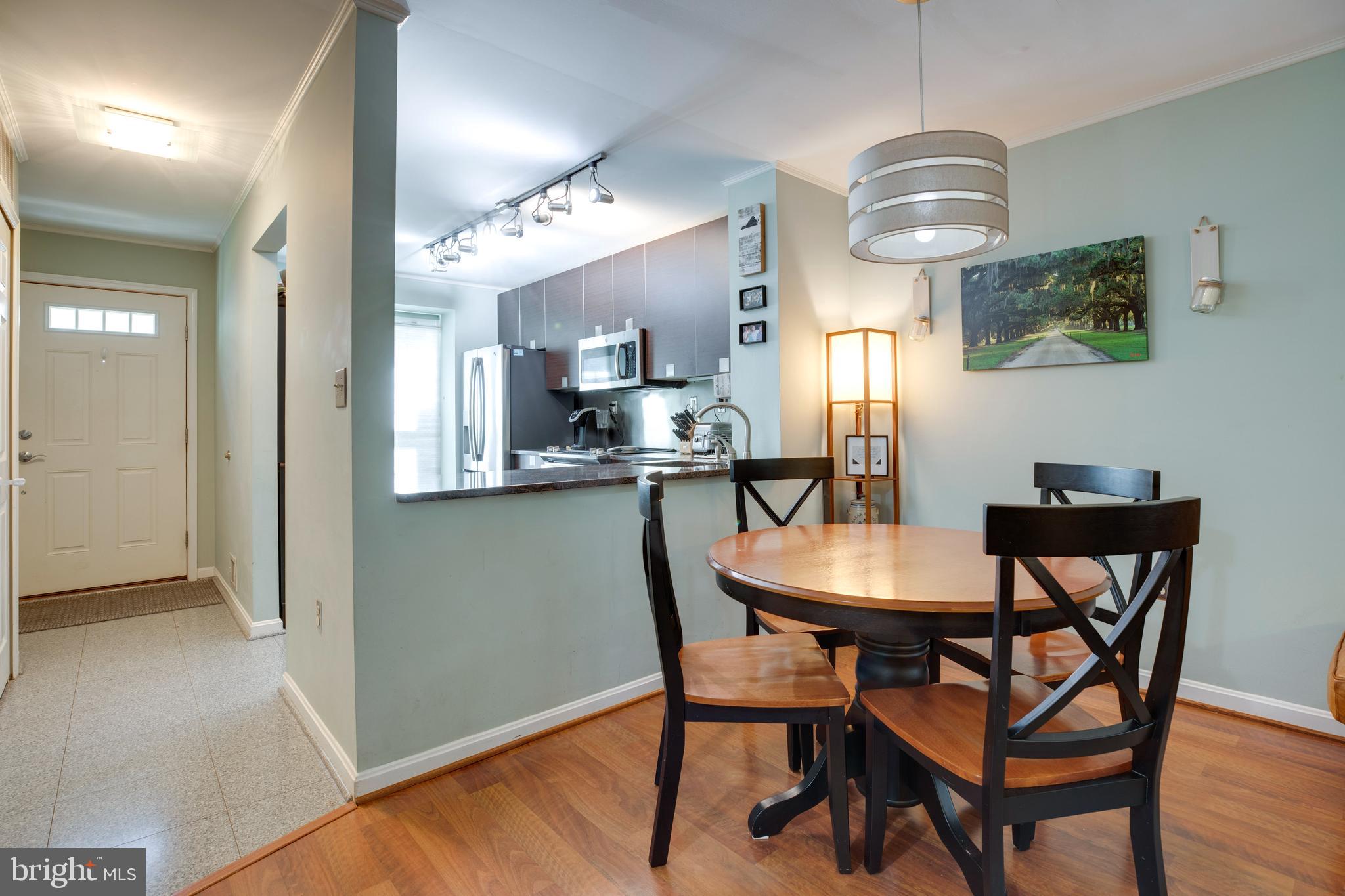 3942 9th Road South Arlington, VA 22204 - Photo 8 of 33 Gallery Image 8