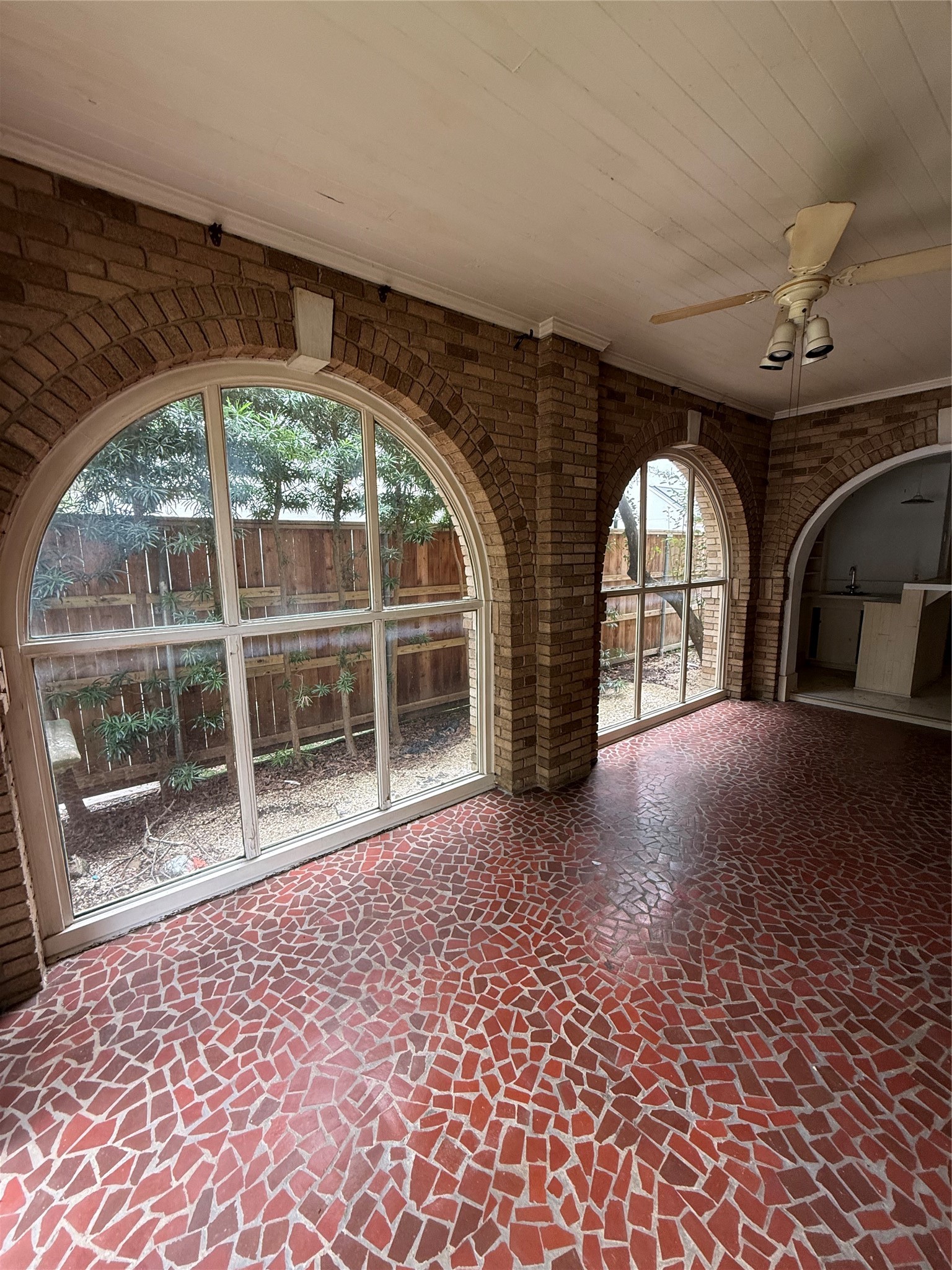2139 Quenby Street Houston, TX 77005 - Photo 6 of 14 Sun Room