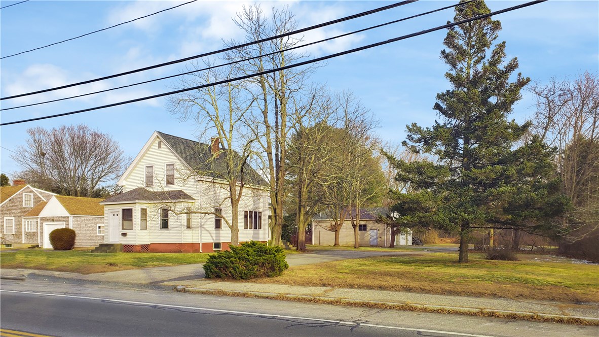 1540 West Shore Road Warwick, RI 02889 - Photo 8 of 9 Gallery Image 8