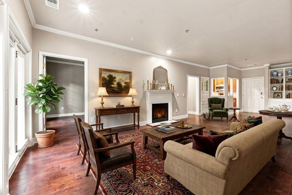 2865 Lenox Road Northeast, Unit 210 Atlanta, GA 30324 - Photo 3 of 30 Gallery Image 3