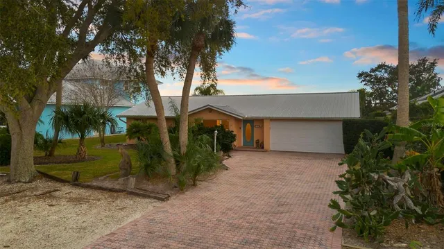 $1,600,000 | 33 Cunningham Drive, New Smyrna Beach, FL 32168