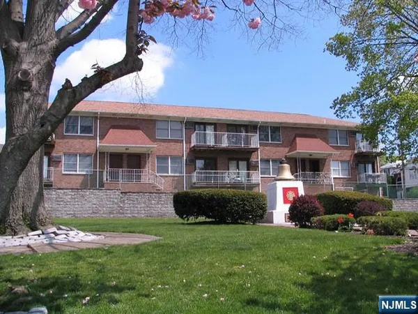 $1,775 | 510 Hackensack Street, Unit 4, Carlstadt, NJ 07072
