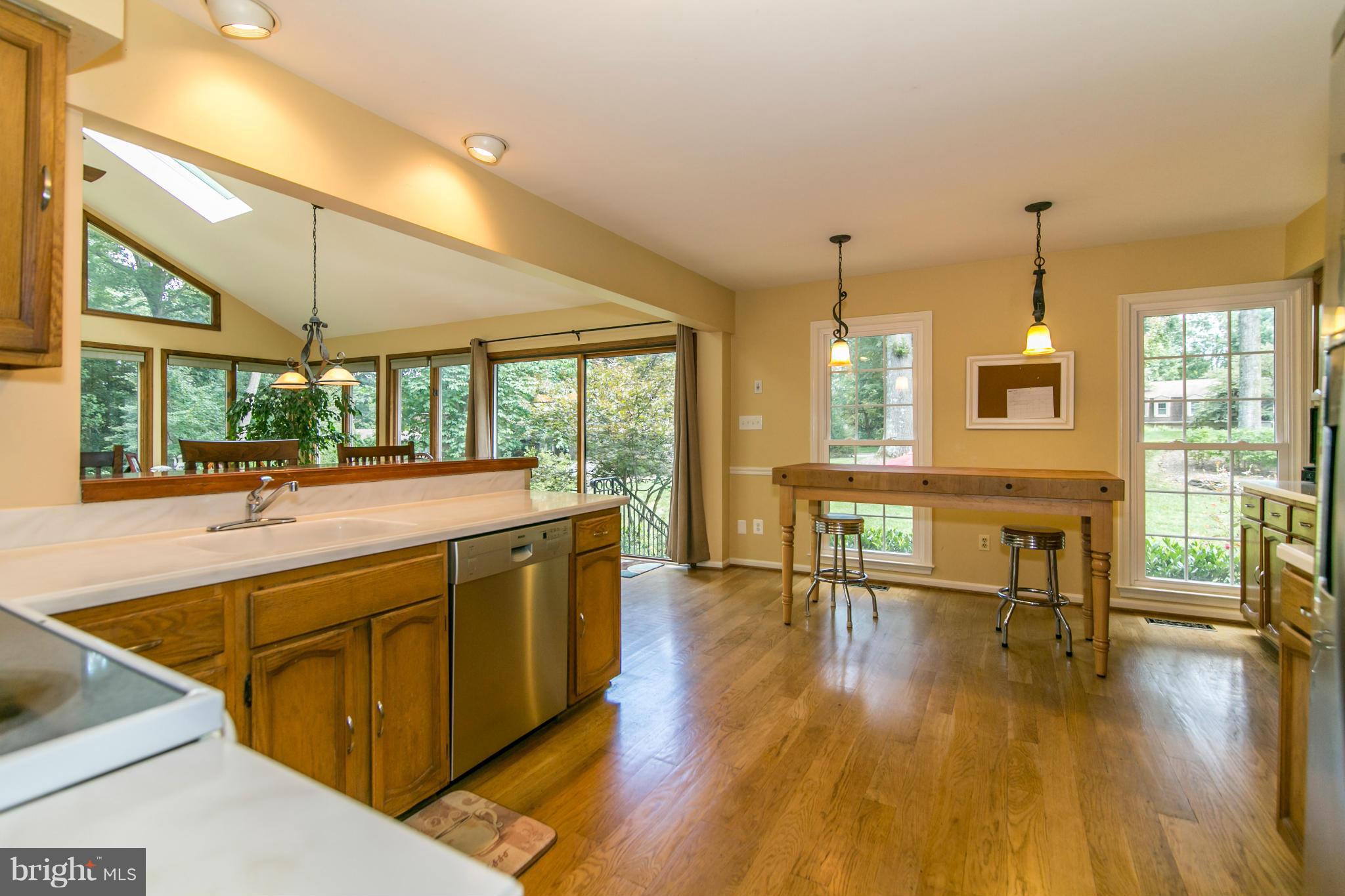 11733 Quay Road Oakton, VA 22124 - Photo 18 of 30 Kitchen