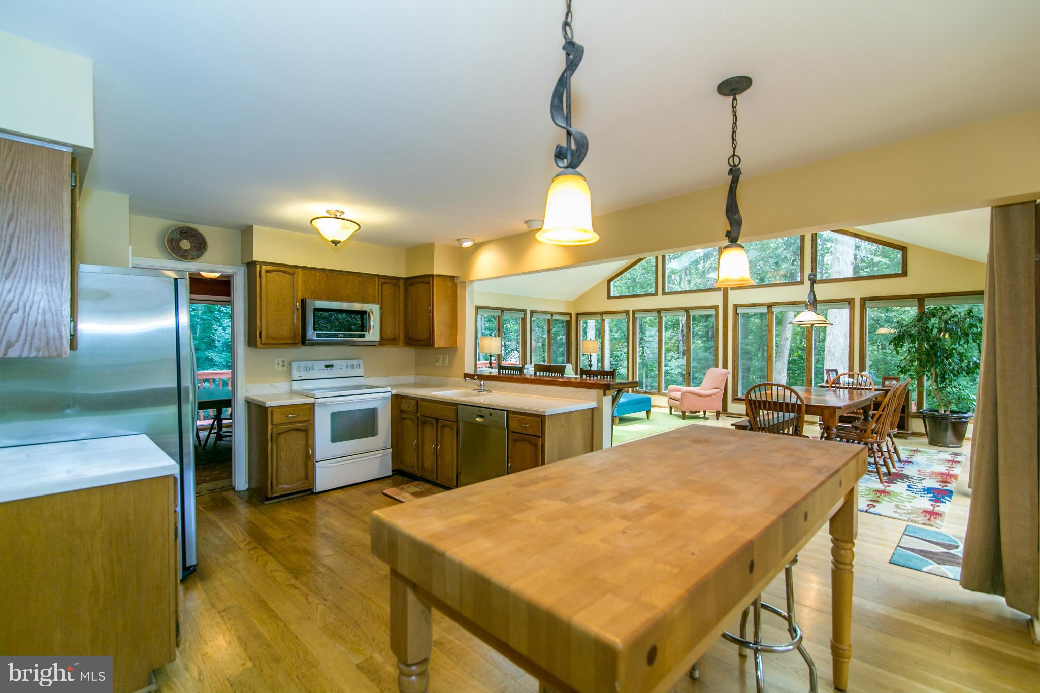 11733 Quay Road Oakton, VA 22124 - Photo 19 of 30 Kitchen