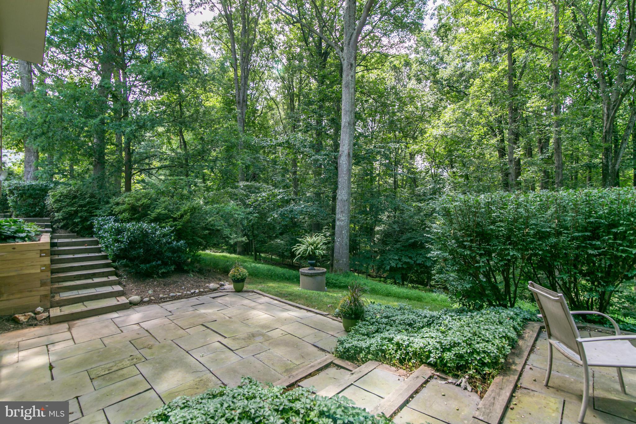 11733 Quay Road Oakton, VA 22124 - Photo 7 of 30 Exterior (Rear)