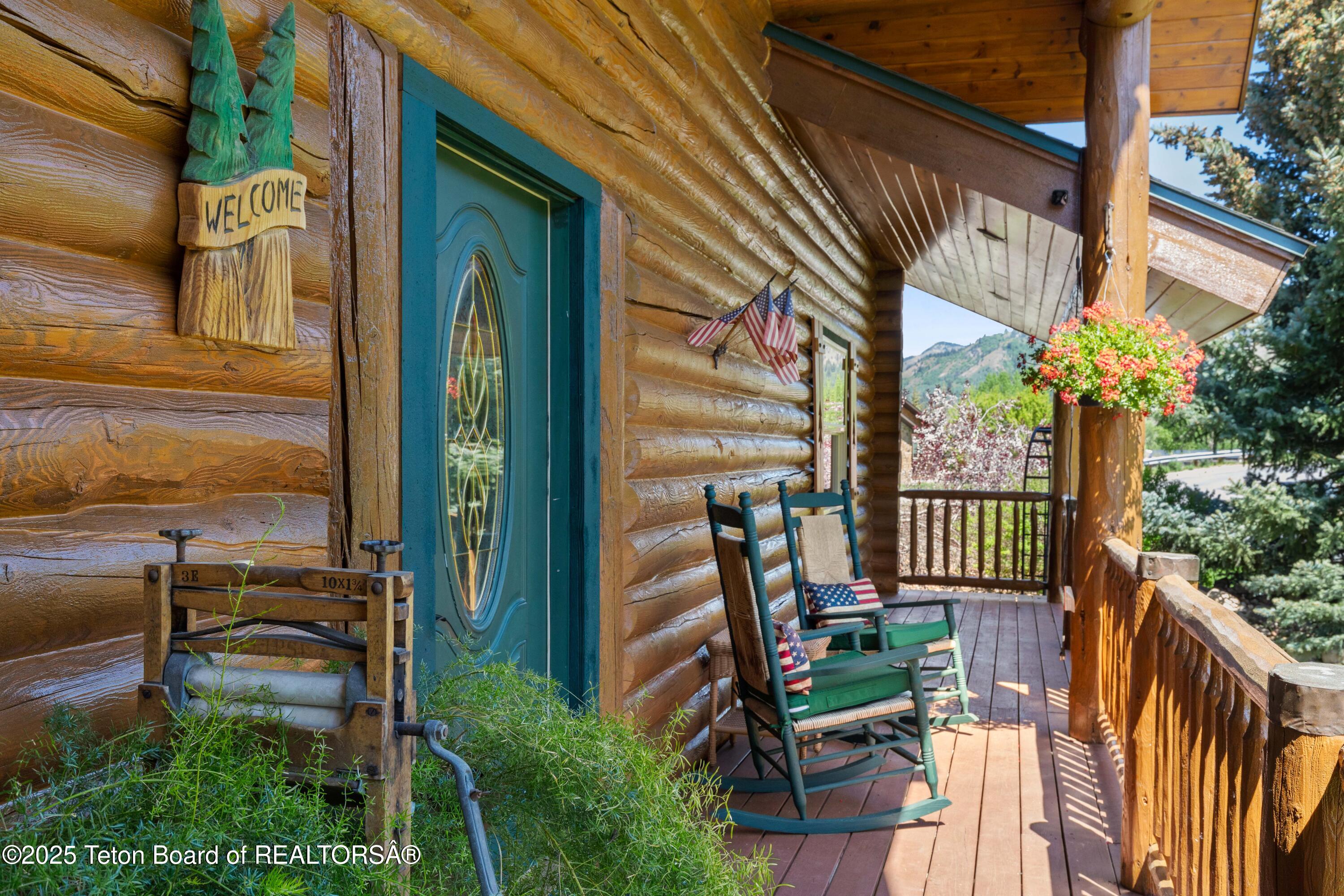 247 Meadow Ridge Road Alpine, WY 83128 - Photo 6 of 47 IMG_2533