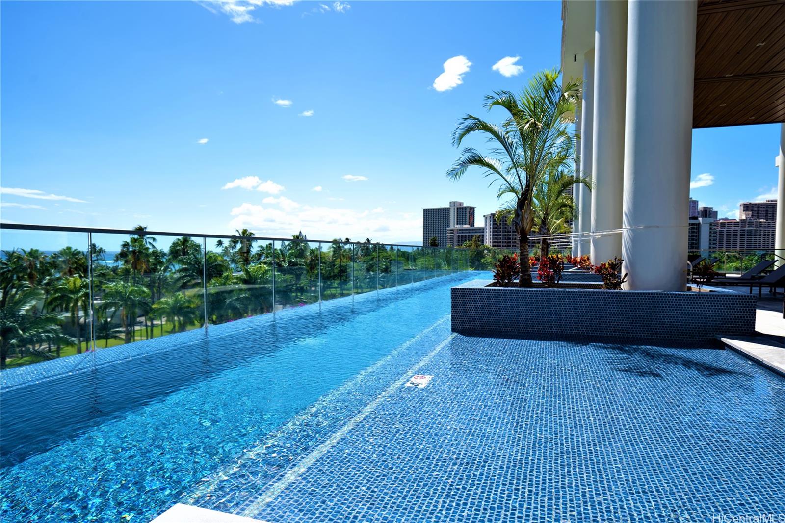 223 Saratoga Road, Unit 2601 Honolulu, HI 96815 - Photo 5 of 23 a view of a garden
