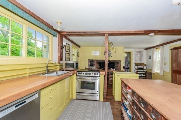 138 Hardwick Road New Braintree, MA 01531 - Photo 11 of 33 Gallery Image 11