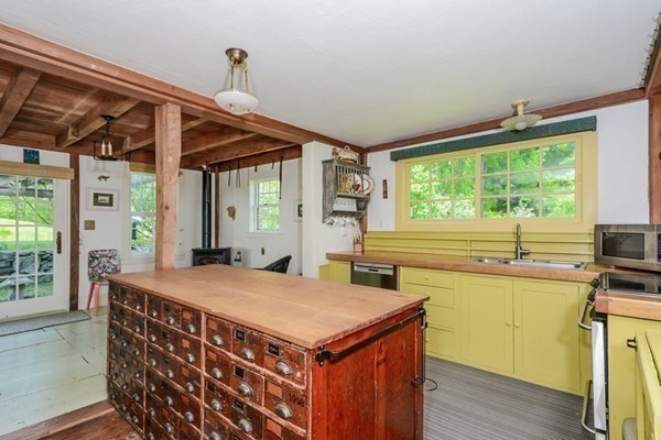 138 Hardwick Road New Braintree, MA 01531 - Photo 12 of 33 Gallery Image 12