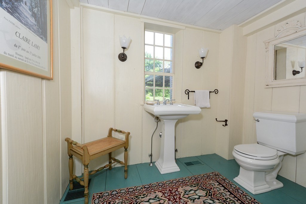 138 Hardwick Road New Braintree, MA 01531 - Photo 16 of 33 Gallery Image 16
