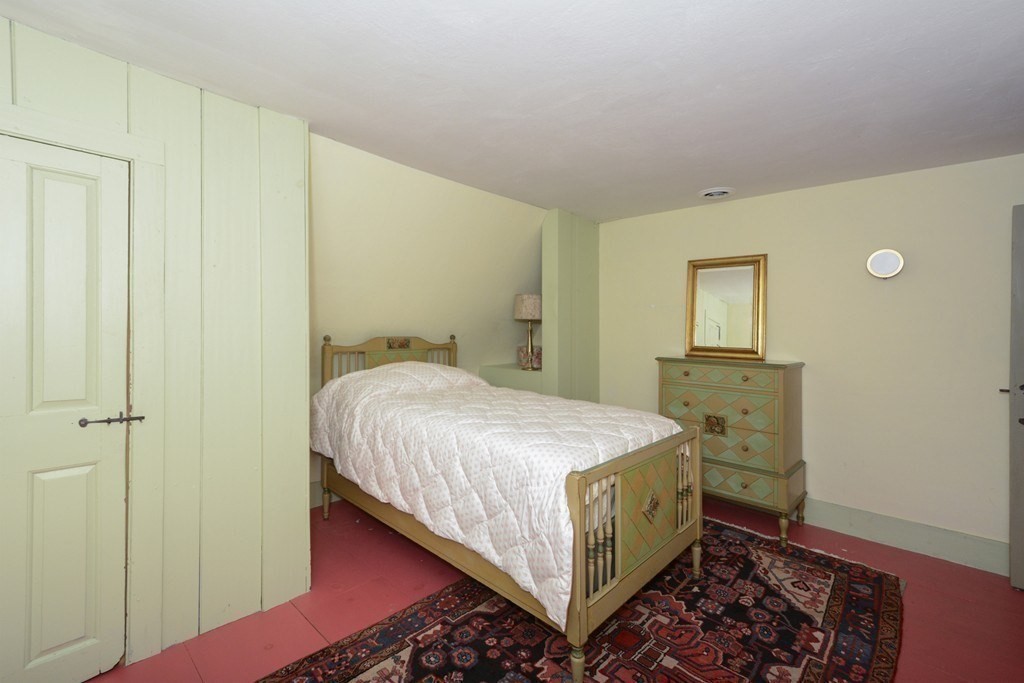 138 Hardwick Road New Braintree, MA 01531 - Photo 29 of 33 Gallery Image 29