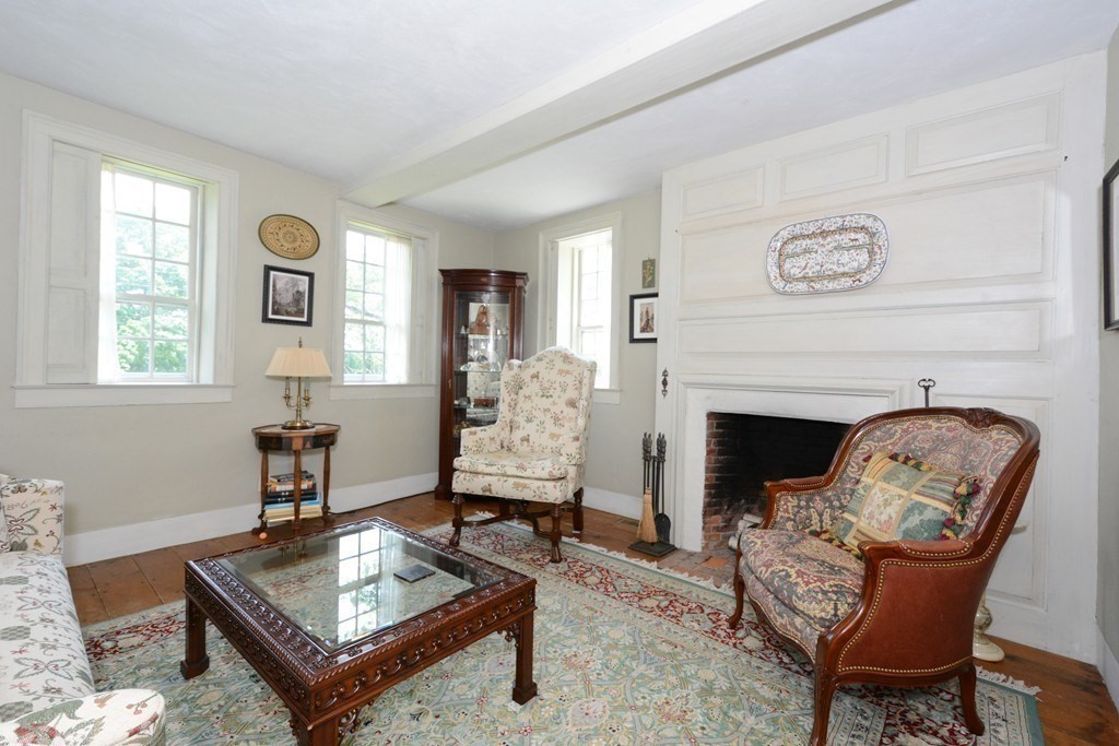 138 Hardwick Road New Braintree, MA 01531 - Photo 6 of 33 Gallery Image 6