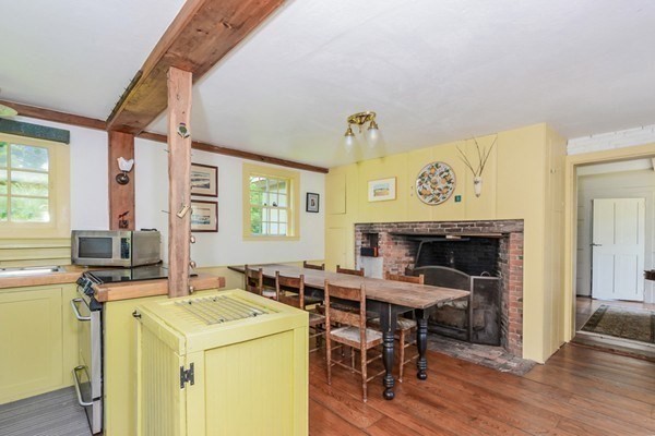 138 Hardwick Road New Braintree, MA 01531 - Photo 9 of 33 Gallery Image 9