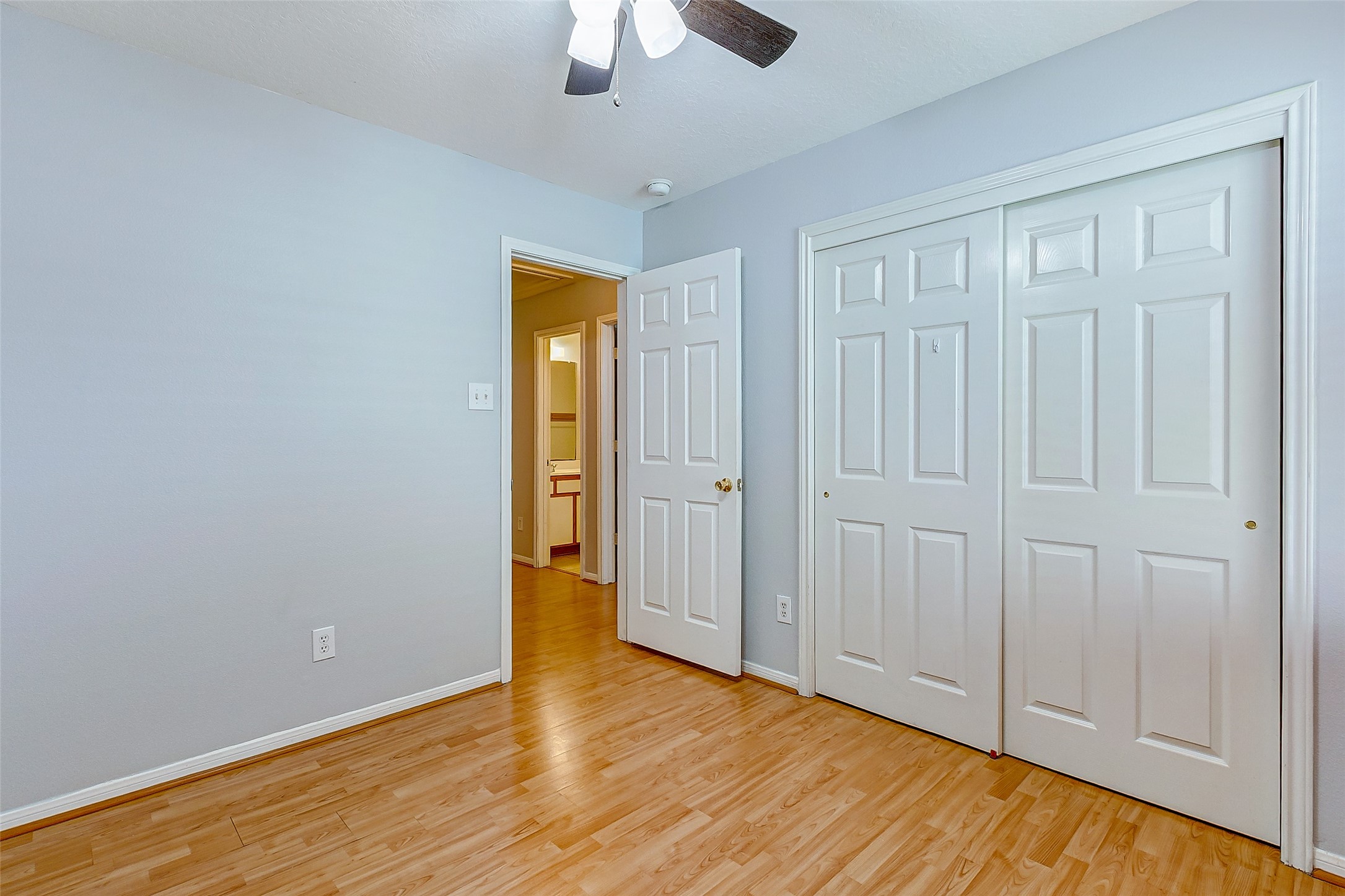 3238 Clipper Winds Way Houston, TX 77084 - Photo 11 of 21 A view towards the closet.