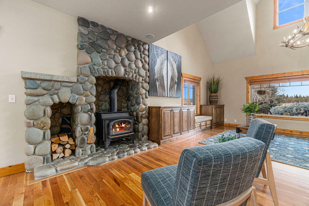 69620 Carlton Road Sisters, OR 97759 - Photo 8 of 50 DSC01149