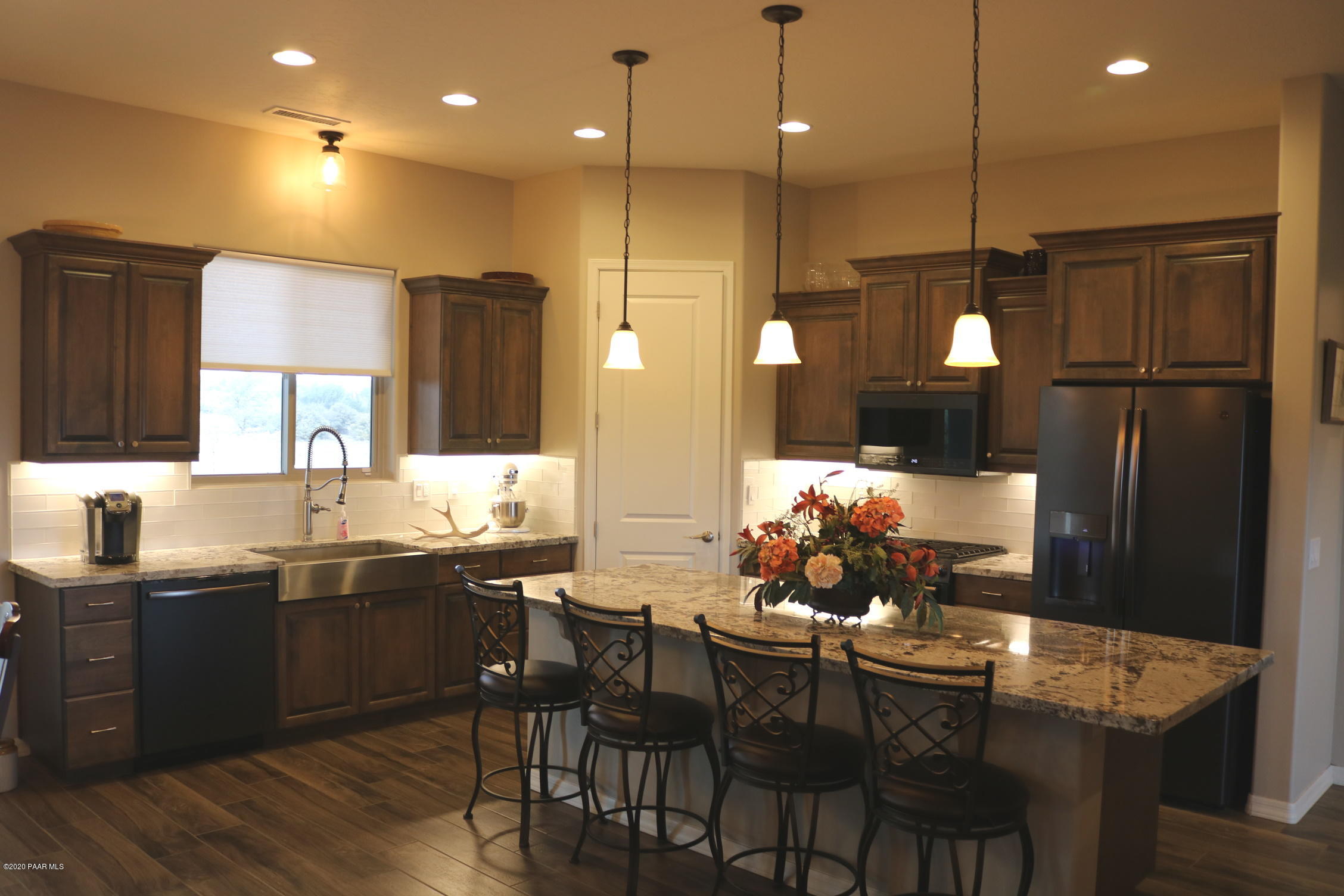 11749 Arrow Ranch Road Prescott, AZ 86305 - Photo 8 of 22 Kitchen Island