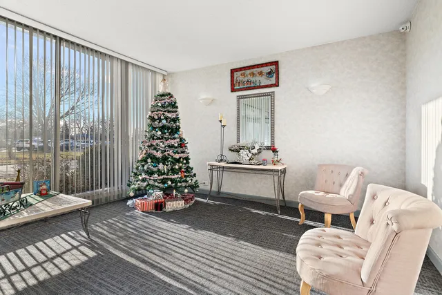 $225,000 | 8809 Golf Road, Unit 8J, Niles, IL 60714