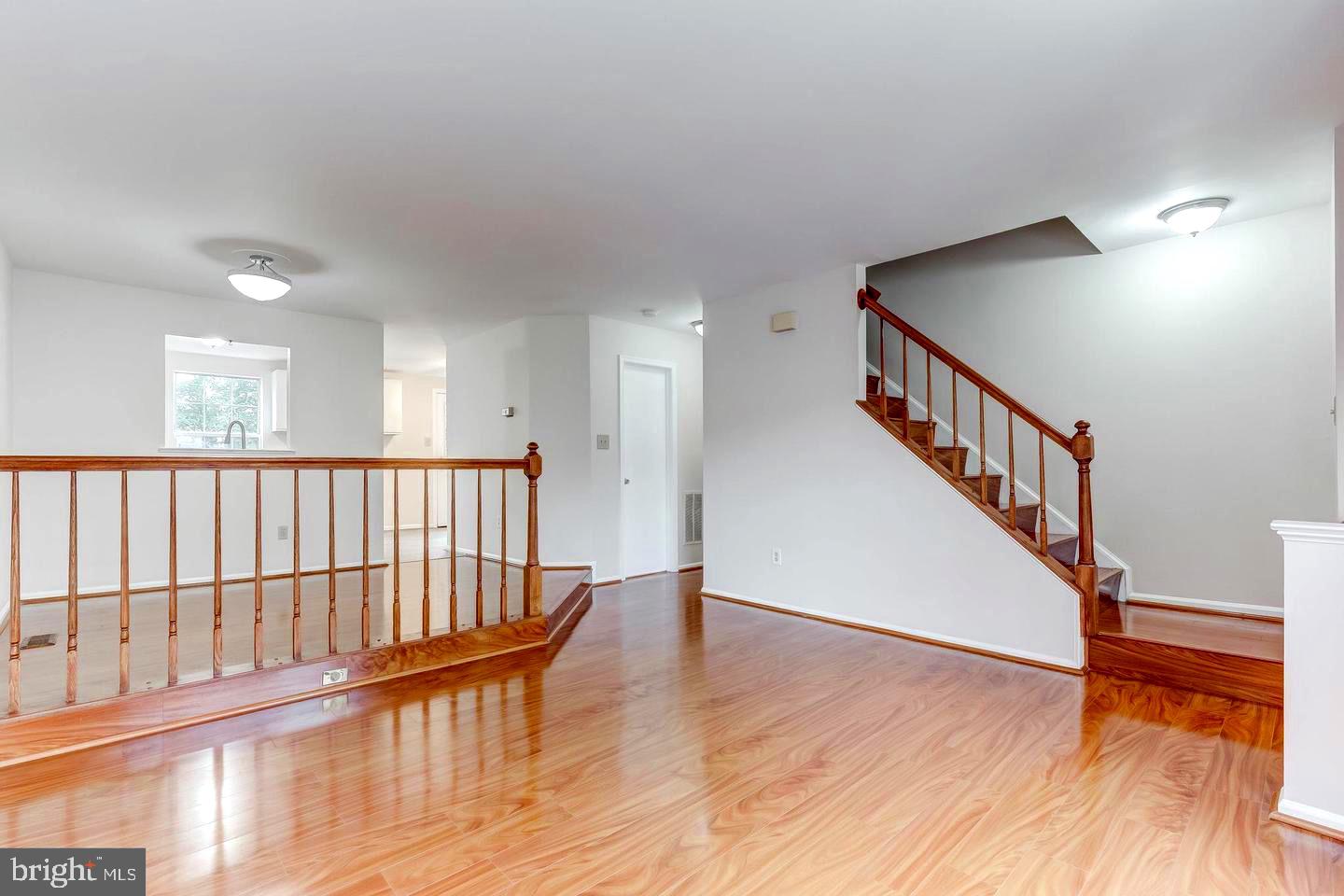 18907 Snow Fields Circle Germantown, MD 20874 - Photo 4 of 29