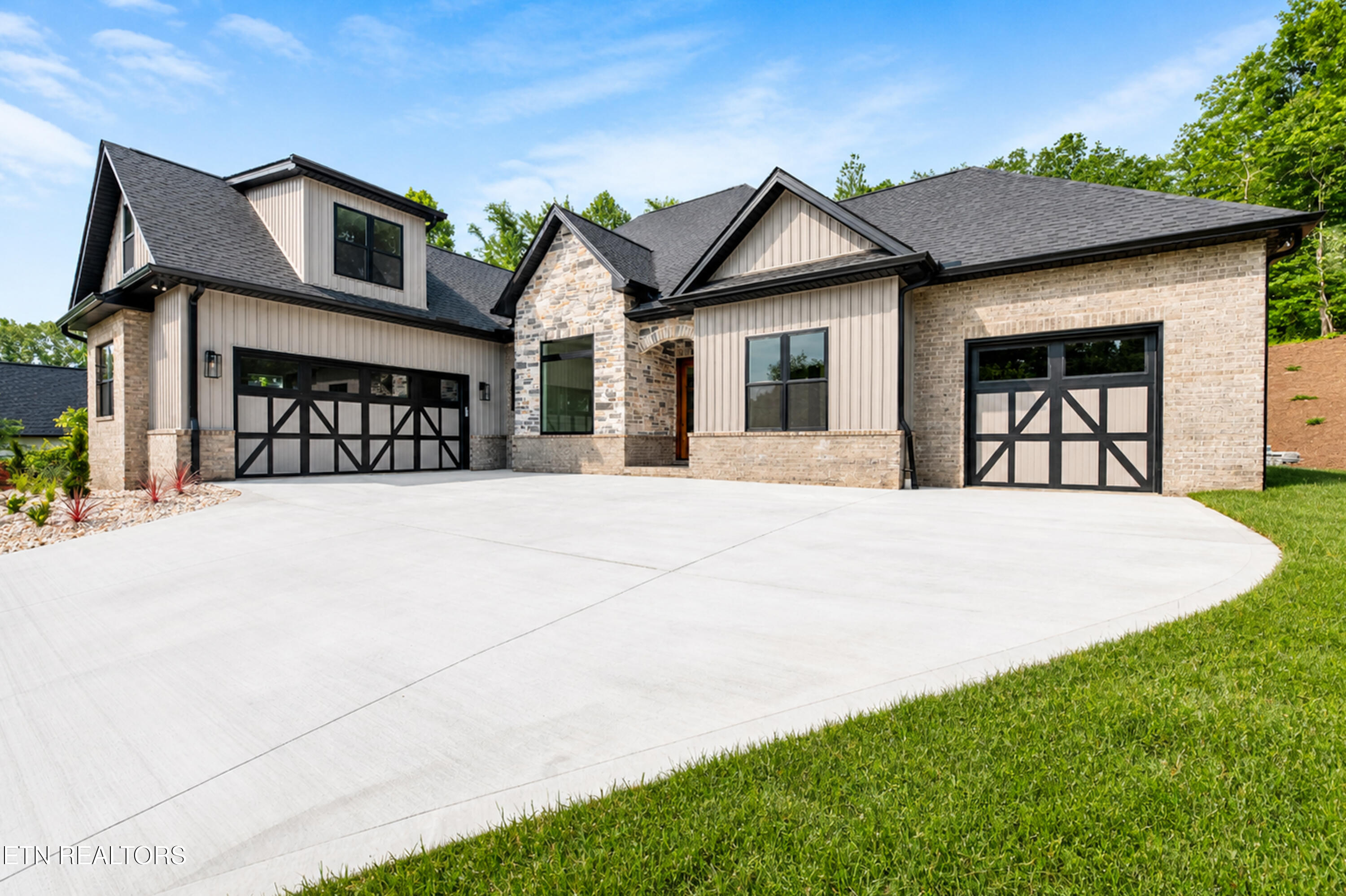 144 Cheeyo Way Loudon, TN 37774 - Photo 1 of 40 FRONT