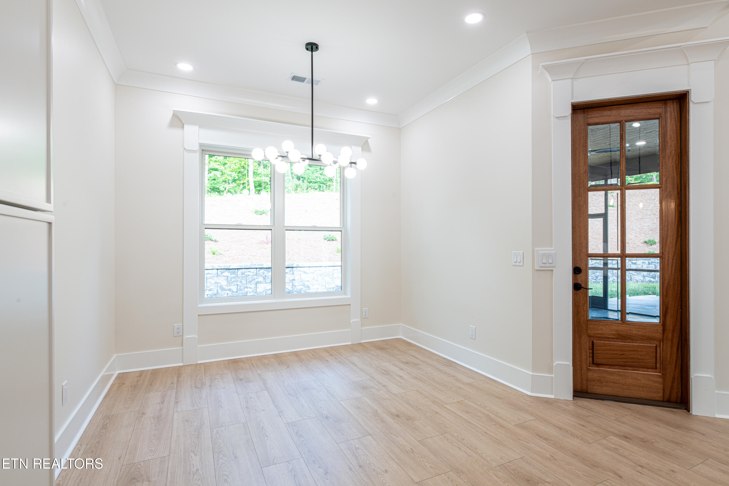 144 Cheeyo Way Loudon, TN 37774 - Photo 16 of 40 DINING RM