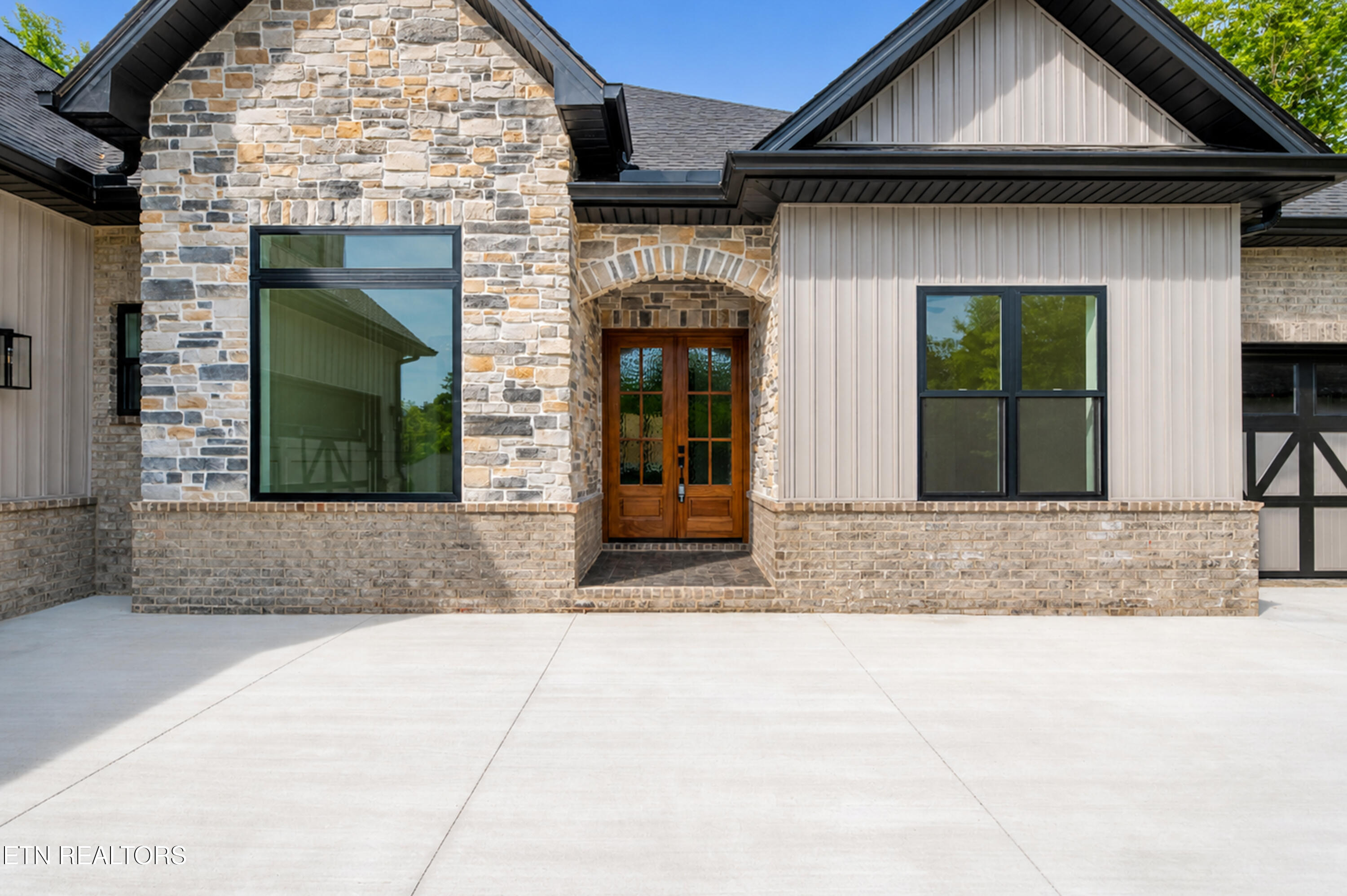 144 Cheeyo Way Loudon, TN 37774 - Photo 2 of 40 FRONT