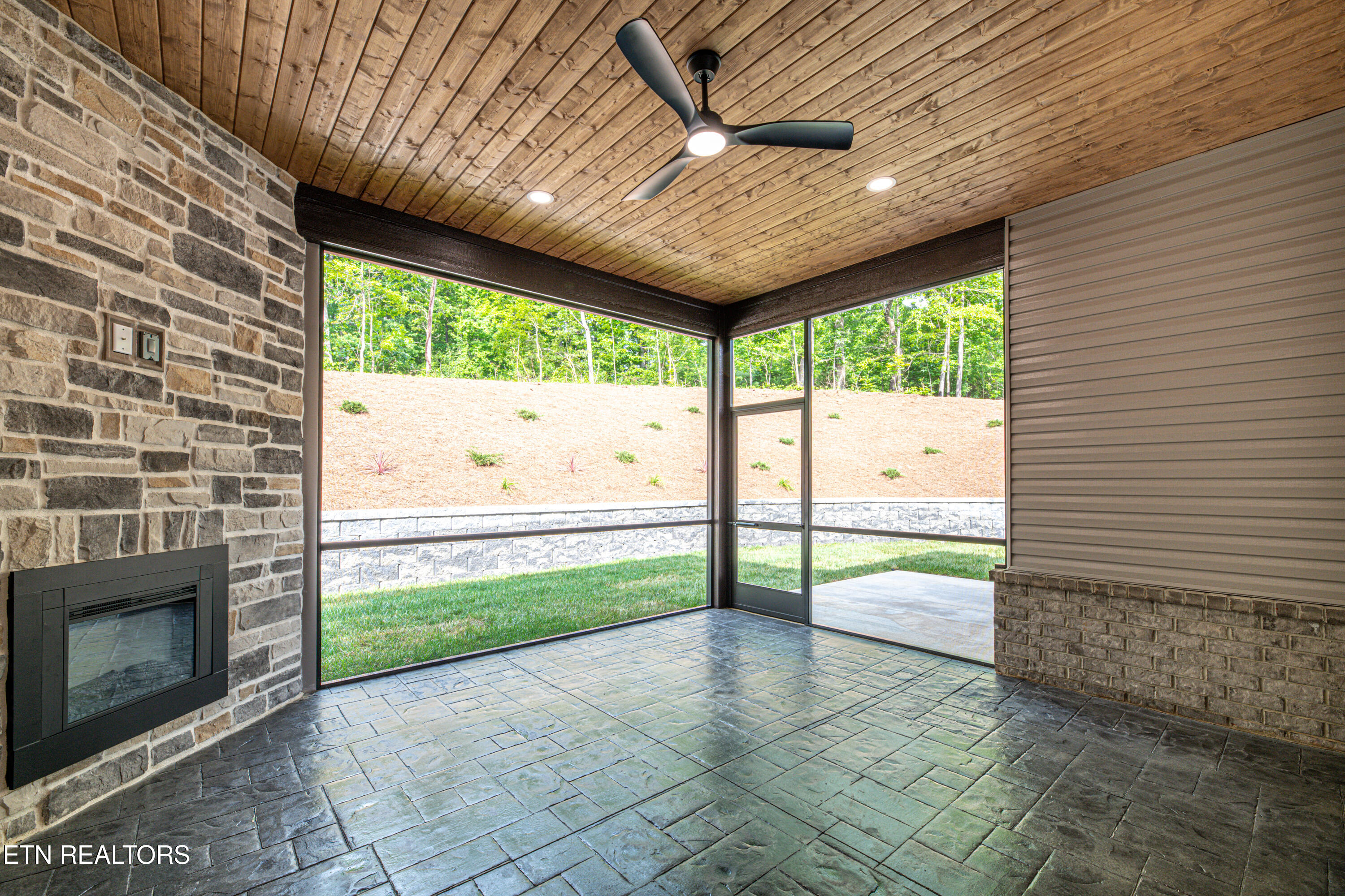 144 Cheeyo Way Loudon, TN 37774 - Photo 24 of 40 OUTDOOR FIREPLACE