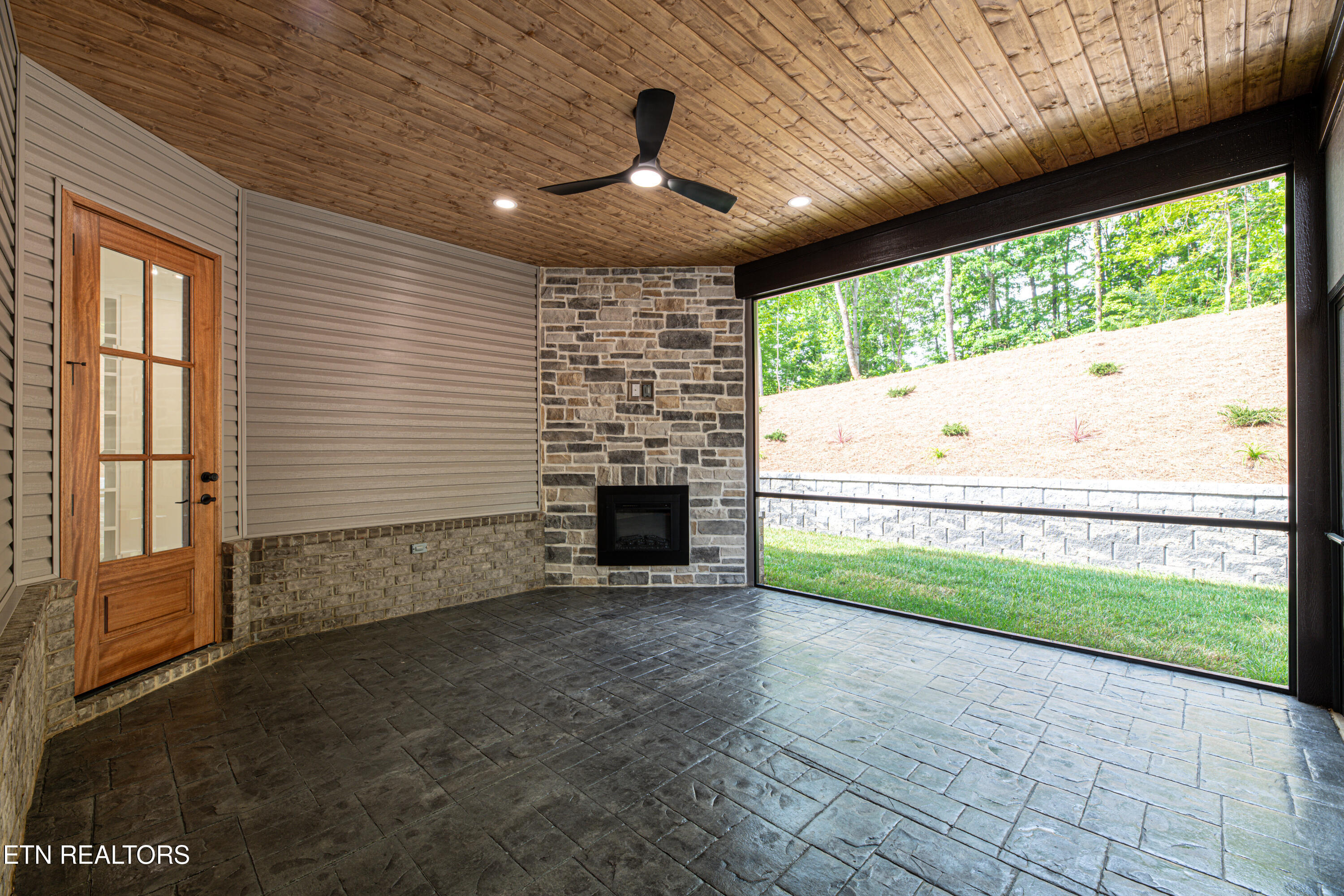 144 Cheeyo Way Loudon, TN 37774 - Photo 32 of 40 SCEENED PORCH