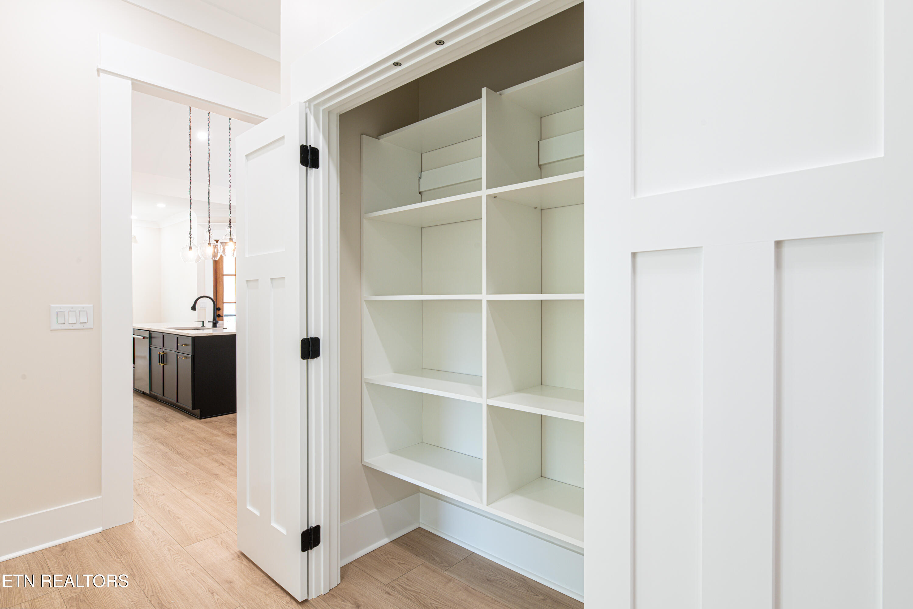 144 Cheeyo Way Loudon, TN 37774 - Photo 40 of 40 LINEN CLOSET