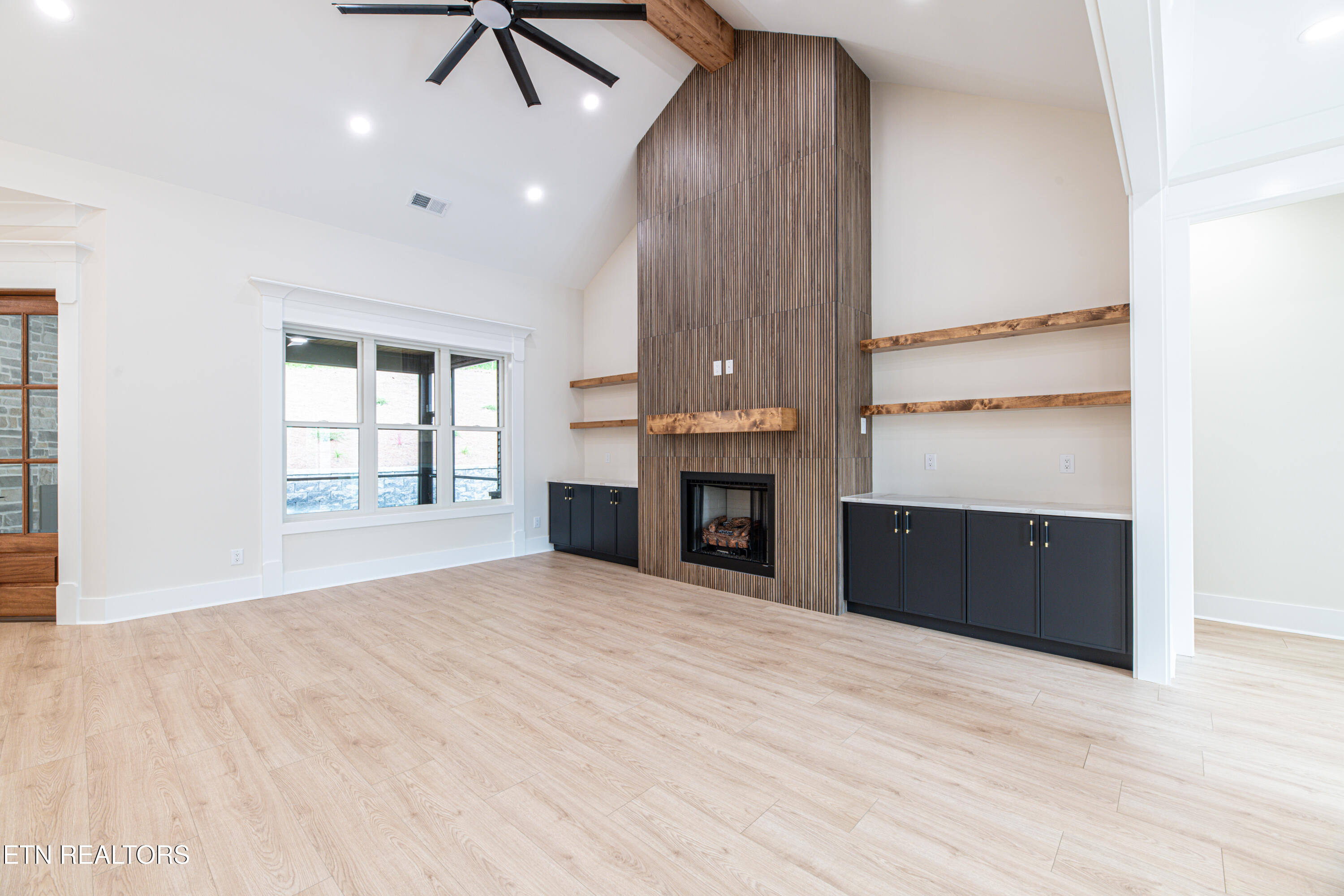 144 Cheeyo Way Loudon, TN 37774 - Photo 6 of 40 FIREPLACE
