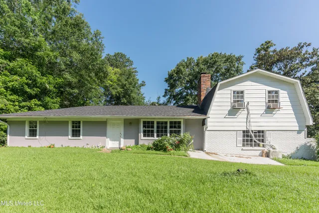 $265,000 | 1200 Tanglewood Drive, Clinton, MS 39056