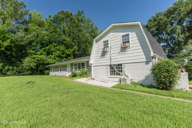 $265,000 | 1200 Tanglewood Drive, Clinton, MS 39056