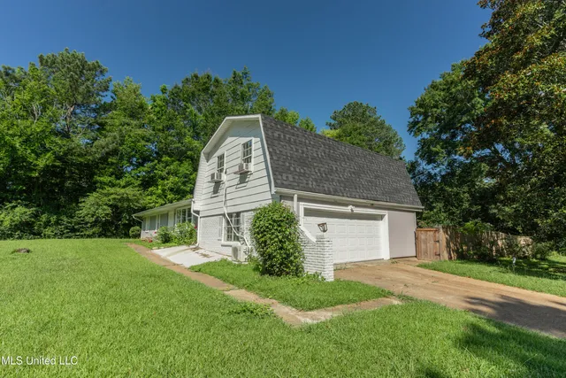 $265,000 | 1200 Tanglewood Drive, Clinton, MS 39056