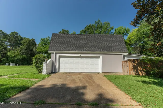 $265,000 | 1200 Tanglewood Drive, Clinton, MS 39056