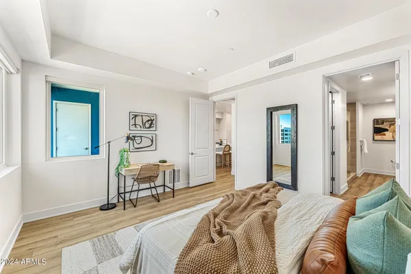 $370,000 | 3131 North Central Avenue, Unit 6017, Phoenix, AZ 85012